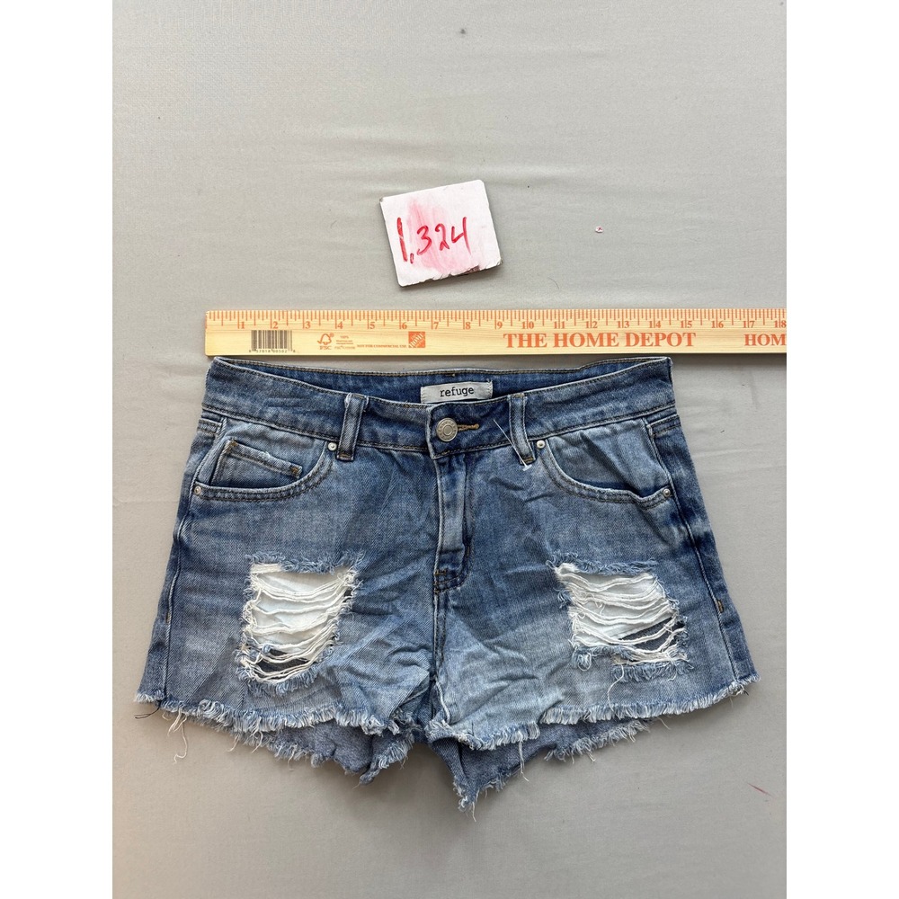 Refuge Distressed Denim Shorts Medium Wash Raw Hem Size 2